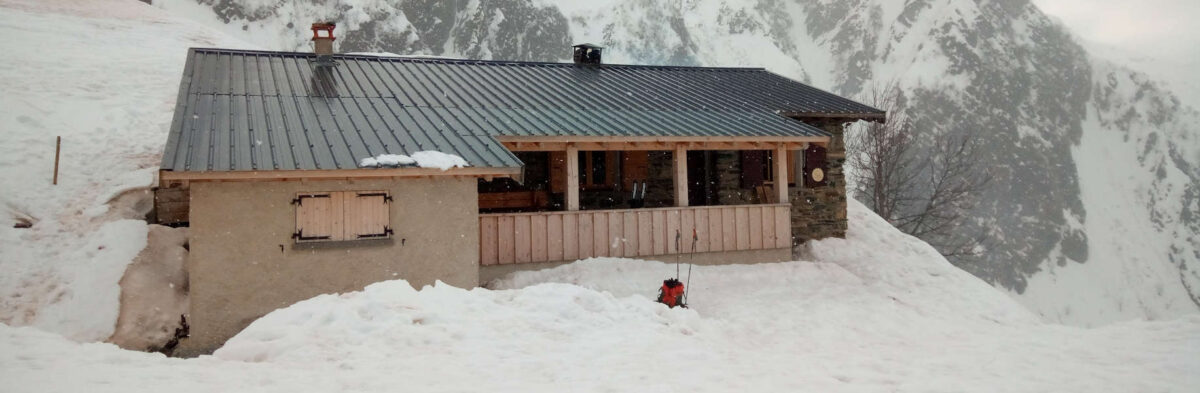 Refuge de l’Oule depuis le Gleyzin